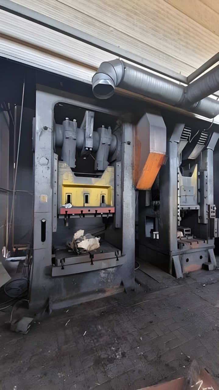 Abgratpresse Smeral LKO 500 S - 500 ton