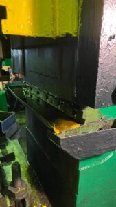 Kniehebelpresse Barnaul KB8336 - 400 ton (ID:76309) - Dabrox.com