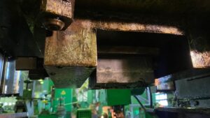 Kniehebelpresse Barnaul KB8336 - 400 ton (ID:76309) - Dabrox.com