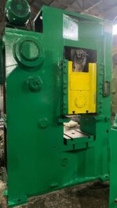 Kniehebelpresse Barnaul KB8336 - 400 ton (ID:76309) - Dabrox.com