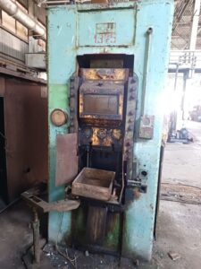 Kniehebelpresse Barnaul - 400 ton
