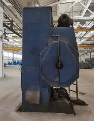 Kniehebelpresse Barnaul K8340 - 1000 ton (Foto 4)