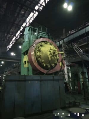 Gesemkschmiedepresse NKMZ Kramatorsk 6300 - 6300 ton (Foto 2)
