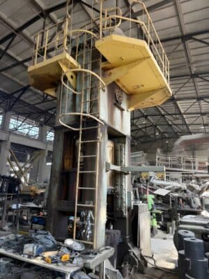 Abgratpresse TMP Voronezh KA9536 - 400 ton (Foto 1)