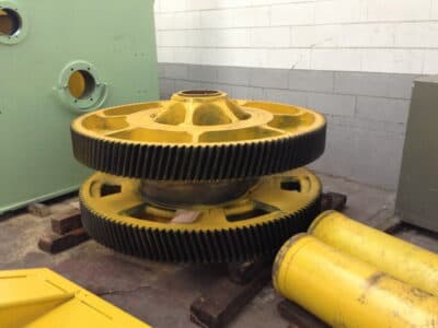 Abgratpresse Kuzlitmash KB9536 - 400 ton  (Foto 8)