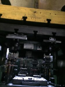 Abgratpresse TMP Voronezh KG2540 A - 1000 ton (ID:S84976) - Dabrox.com