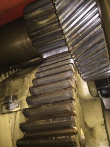 Abgratpresse TMP Voronezh KG2540 A - 1000 ton (ID:S84976) - Dabrox.com