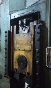 Kniehebelpresse Barnaul KB8336 - 400 ton (ID:75692) - Dabrox.com