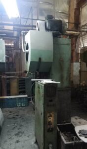 Kniehebelpresse Barnaul KB8336 - 400 ton (ID:75692) - Dabrox.com