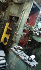 Kniehebelpresse Barnaul KB8336 - 400 ton (ID:75691) - Dabrox.com