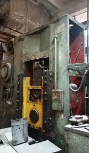Kniehebelpresse Barnaul KB8336 - 400 ton (ID:75691) - Dabrox.com