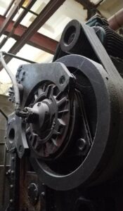 Kniehebelpresse Barnaul KB8336 - 400 ton (ID:75690) - Dabrox.com