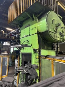 Schmiedepresse Kurimoto C2F-16 - 1600 (ID:76039) - Dabrox.com