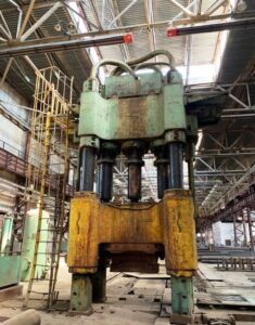 Hydraulikpresse Dnepropress - 1250 ton