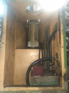 Kniehebelpresse Barnaul KB8336 - 400 ton (ID:75138) - Dabrox.com