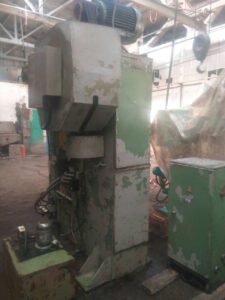 Kniehebelpresse Barnaul KB8336 - 400 ton (ID:75138) - Dabrox.com