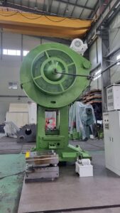 Schmiedepresse Eumuco SP 100 C - 1000 ton (ID:76318) - Dabrox.com