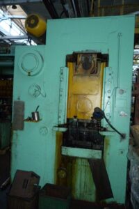 Kniehebelpresse Barnaul KB8336 - 400 ton (ID:75194) - Dabrox.com