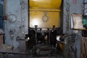 Kaltextrusion Presse Barnaul K0034 - 250 ton (ID:75192) - Dabrox.com