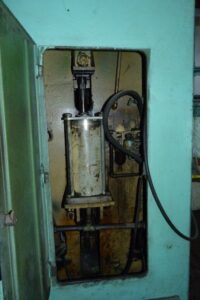 Kaltextrusion Presse Barnaul K0034 - 250 ton (ID:75188) - Dabrox.com