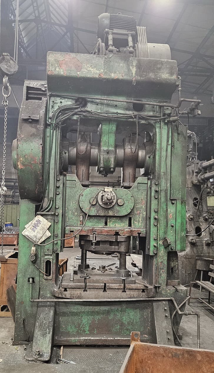 Abgratpresse Smeral LKO 315 - 315 ton