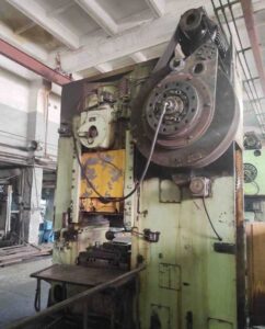 Kniehebelpresse Barnaul KB8340 B - 1000 ton (ID:75685) - Dabrox.com