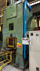 Kniehebelpresse Kieserling KKPR 1600 - 1600 ton (ID:76312) - Dabrox.com
