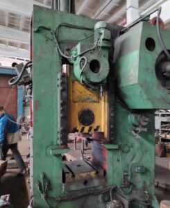 Kniehebelpresse Barnaul - 400 ton