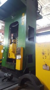 Abgratpresse Zdas - 630 ton
