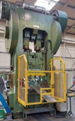 Stanzpresse Schuler P2E2S 315/1.25 - 315 ton (Foto 4)