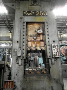 Abgratpresse TMP Voronezh - 250 ton