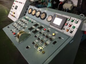 Extrusionspressen UBE 800 MT - 800 ton (ID:75467) - Dabrox.com