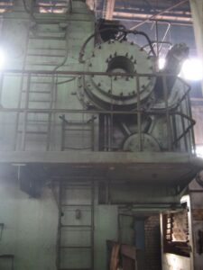 Kniehebelpresse TMP Voronezh KB8044 - 2500 ton (ID:S85117) - Dabrox.com
