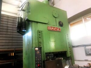 Abgratpresse Ravne  - 250 ton