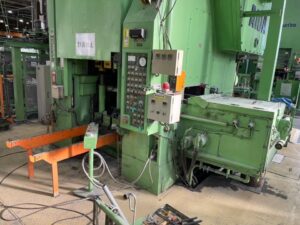 Schmiedepresse Aida PK-200 - 2000 ton (ID:76330) - Dabrox.com