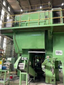 Schmiedepresse Aida PK-200 - 2000 ton (ID:76330) - Dabrox.com
