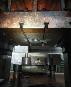 Abgratpresse TMP Voronezh K2540 - 1000 ton (ID:75667) - Dabrox.com