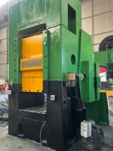 Kniehebelpresse Barnaul K8342 - 1600 ton (ID:76334) - Dabrox.com
