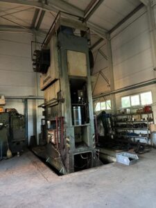 Abgratpresse Smeral - 800 ton