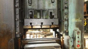 Abgratpresse TMP Voronezh K9538 - 630 ton (ID:75132) - Dabrox.com