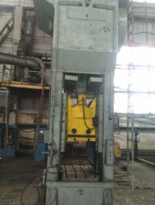Abgratpresse Erfurt PKZ 250/800 - 250 ton (ID:75621) - Dabrox.com