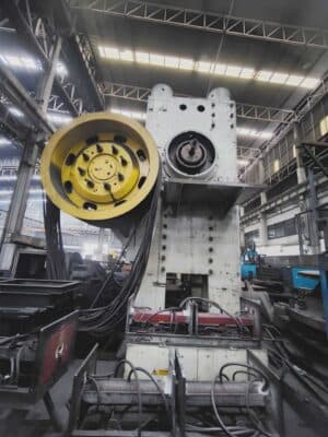 Warmschmiedepresse NKMZ Kramatorsk 6300 - 6300 ton (Foto 4)